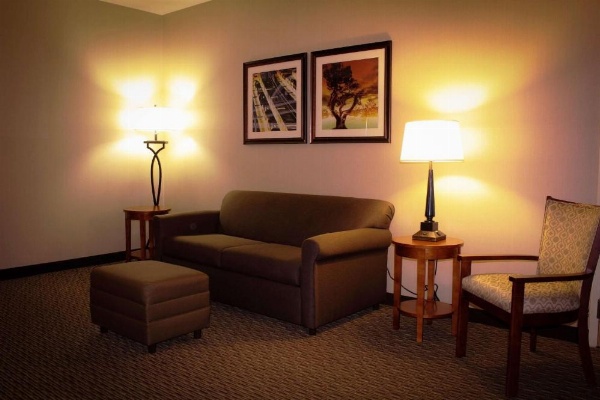 Best Western Plus Arrowhead Hotel image 17